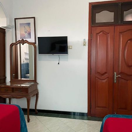Reddoorz Syariah @ Karang Pilang Hotel Karangpilang ภายนอก รูปภาพ