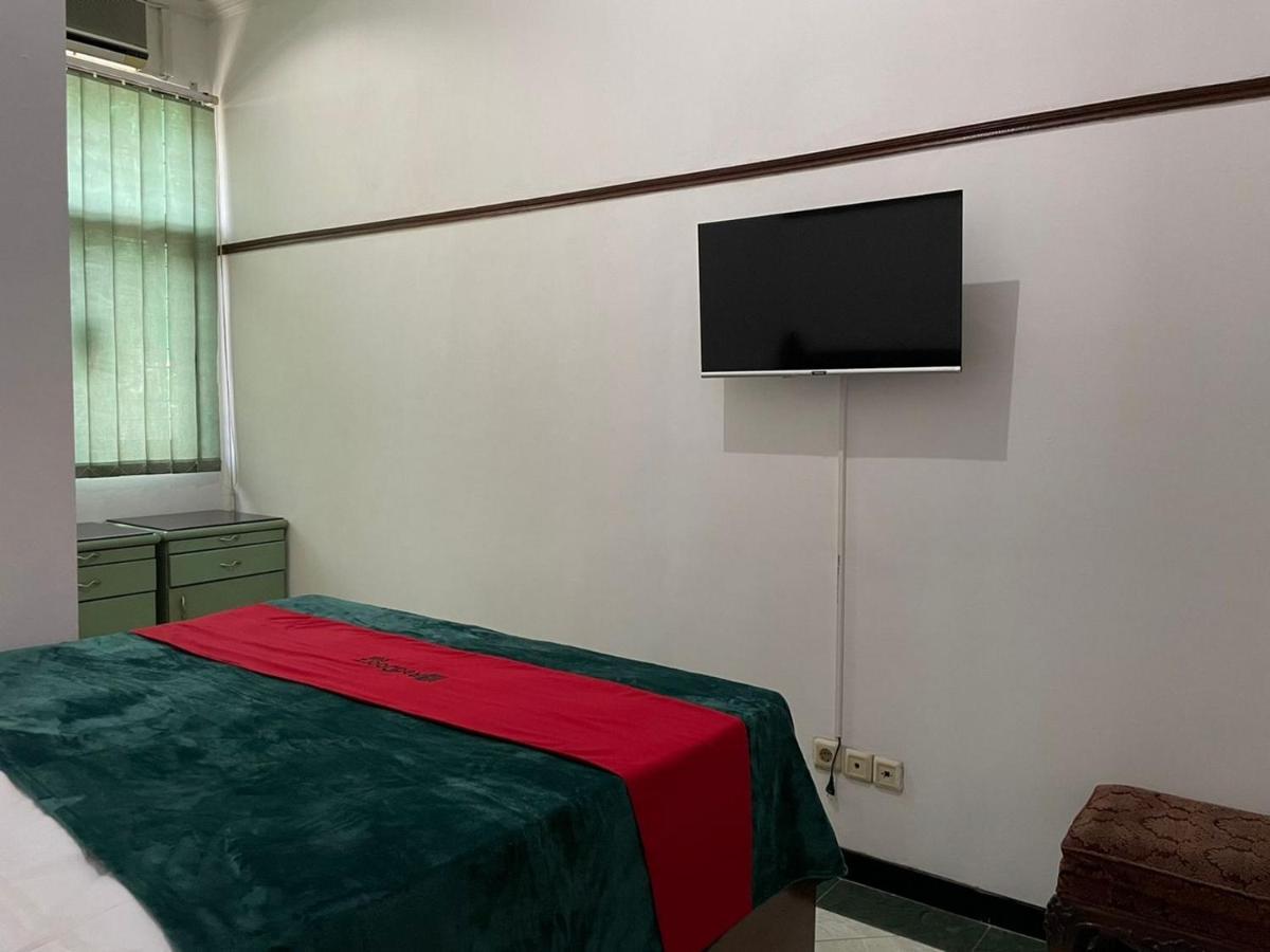 Reddoorz Syariah @ Karang Pilang Hotel Karangpilang ภายนอก รูปภาพ